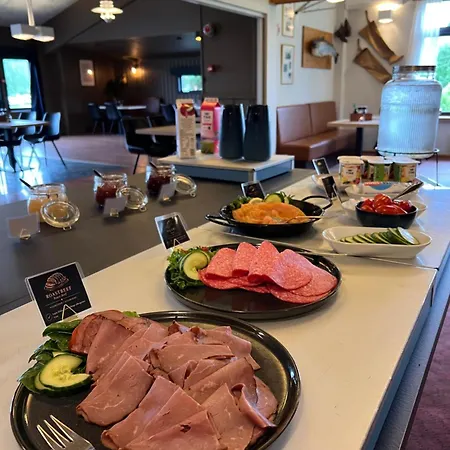 酒店 Overhalla Hotel 3*